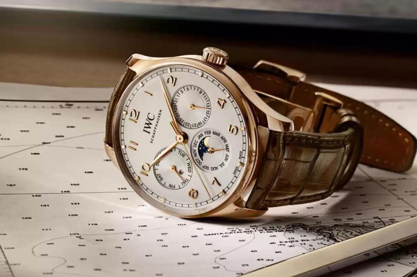 Visit the replica IWC Manufacture Comfortably Seated from Home